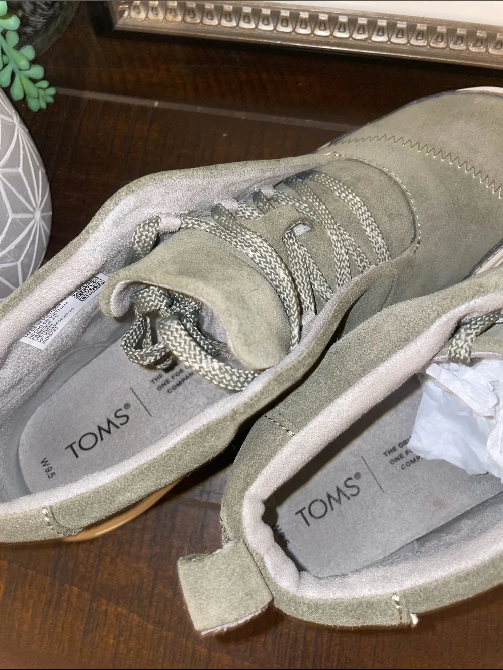 Toms Riley Trainers Olive Green Suede Low-Top Women’s Sneakers Size 9.5